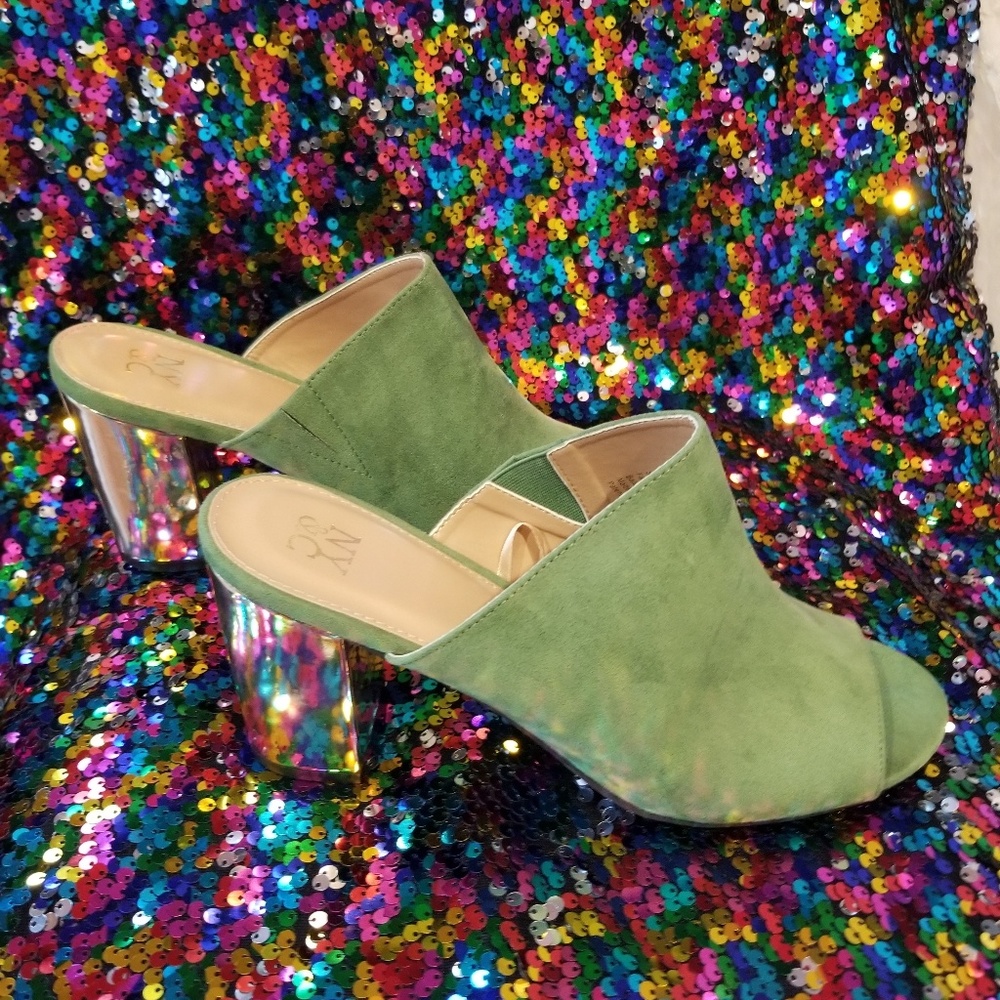 Brand new NY & Co. green suede mules